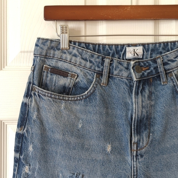 Calvin Klein Jeans Retro Medium Wash High Rise Distressed Straight Leg Jeans 30 - Picture 12 of 16